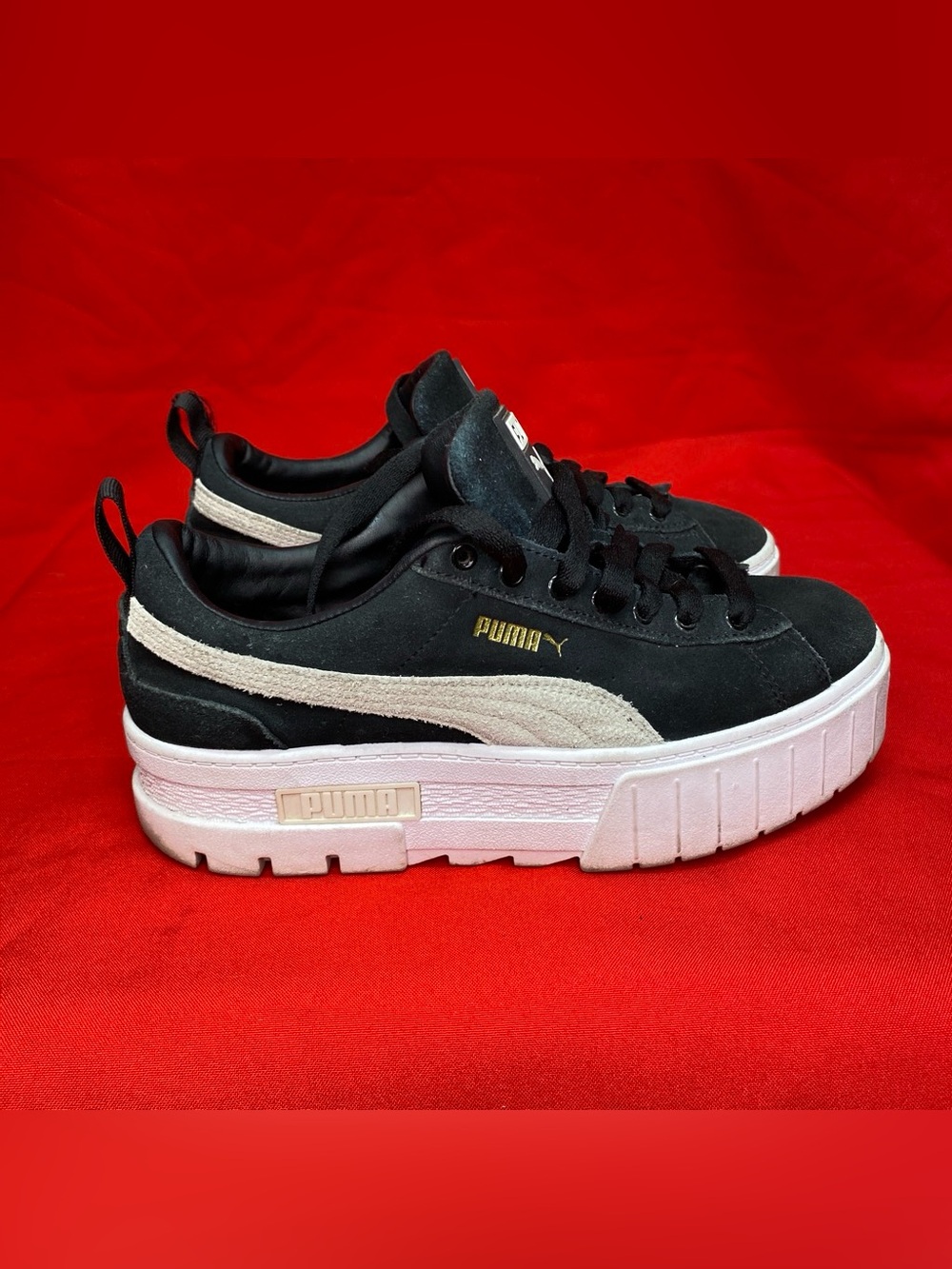 Puma 380784-01  women’s size 8.5 Platform Suede Sneakers in Black and Cream